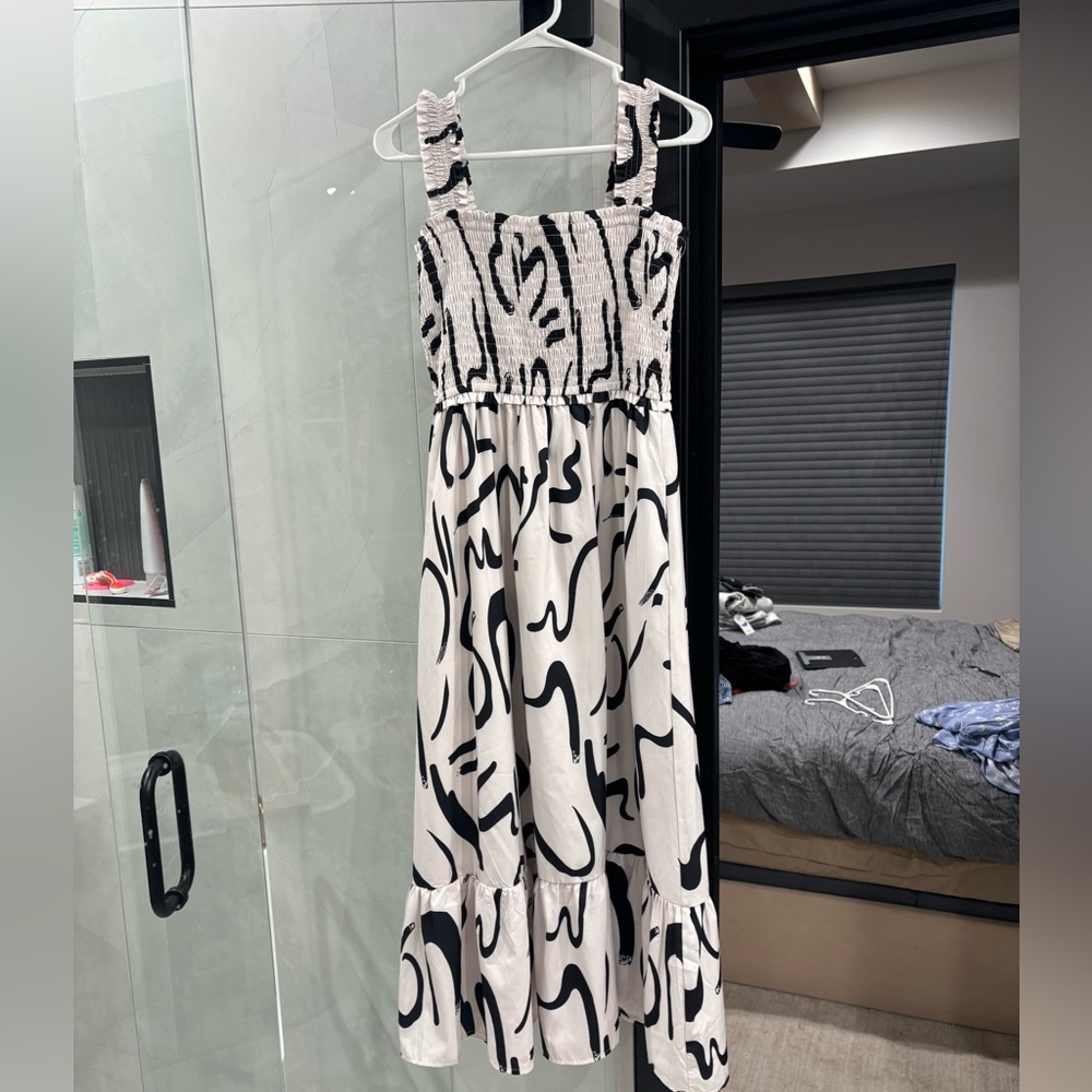 Black & White Abstract Print Maxi Sundress